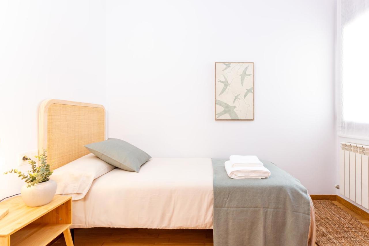 Elegante Duplex En Terrassa, Barcelona Apartman Kültér fotó