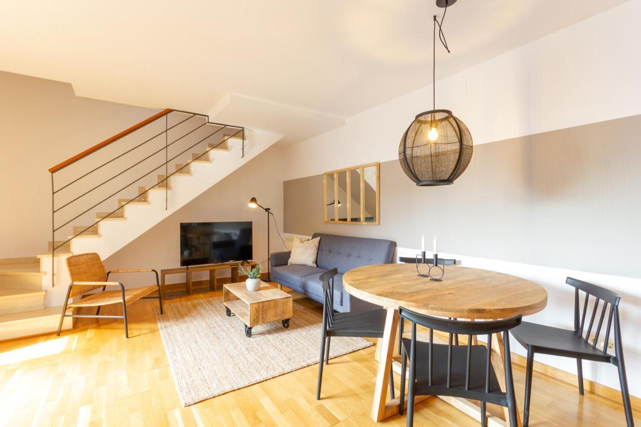 Elegante Duplex En Terrassa, Barcelona Apartman Kültér fotó